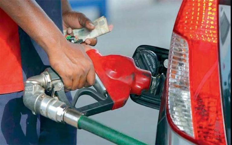 Petrol Diesel Price: आज मिली राहत, नहीं बढ़े पेट्रोल-डीजल के दाम