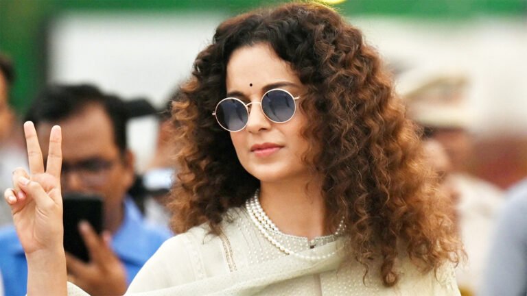कंगना रनौत ने राजनीति में आने के दिए संकेत, 2024 में लड़ सकती हैं लोकसभा चुनाव