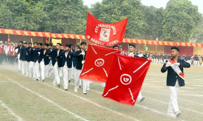 सेंट फ्रांसिस कॉलेज में वार्षिक खेल एवं पी.टी. प्रदर्शन सम्पन्न हुआ