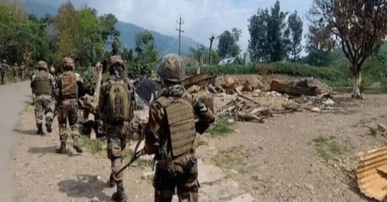 मणिपुर में ग्रामीण स्वयंसेवकों के बीच गोलीबारी में एक व्यक्ति की मौत, तीन घायल
