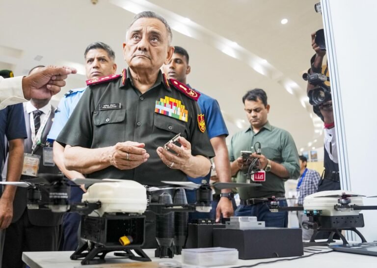 ड्रोन और मानवरहित हवाई प्रणालियों में आत्मनिर्भरता भारत के लिए जरूरी : सीडीएस चौहान