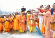 छठ मईया के कृपा सबके ऊपर बनल रहे : सीएम योगी