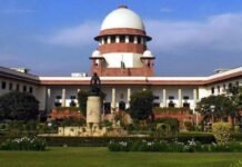 केंद्र ने सुप्रीम कोर्ट को बताया – पूर्व पुलिस अधिकारी को वीरता के लिए राष्ट्रपति पदक देने की मंजूरी