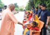 जनता दर्शन: फरियादियों की सुनी बात, गौ माता को दुलार… गोरखनाथ मंदिर में दिखा CM योगी का आत्मीय अंदाज