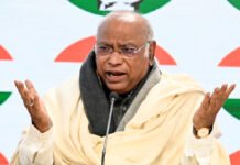 खरगे ने केंद्र सरकार से पूछा सवाल- देश में चीनी का भंडार नौ साल के निचले स्तर पर, ई20नीति की समीक्षा क्यों नहीं हो रही